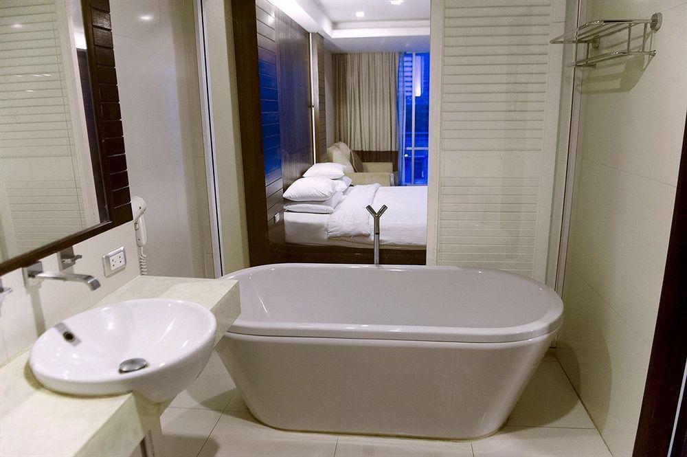 Vacio Suite Bangkok Exterior foto